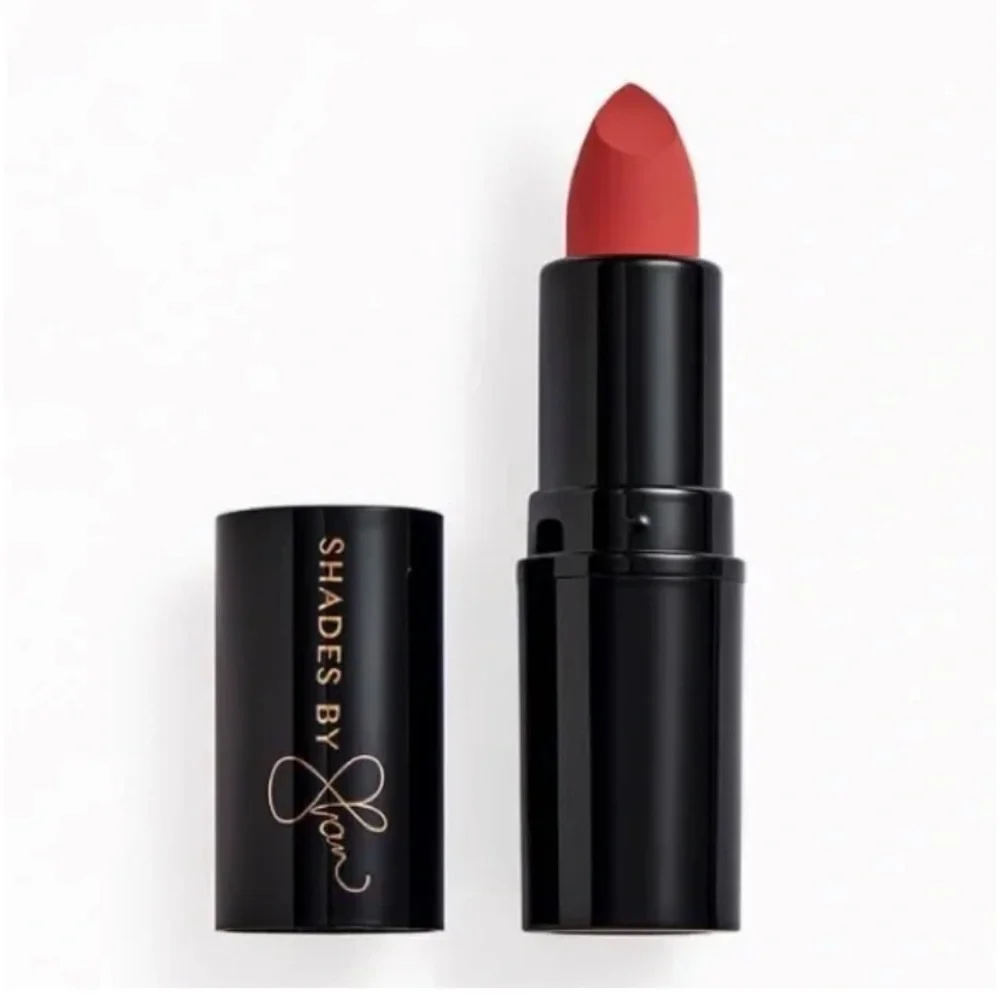 💎 SHADES BY SHAN Coral Lipstick in Shade LA Full-Size New & Sealed